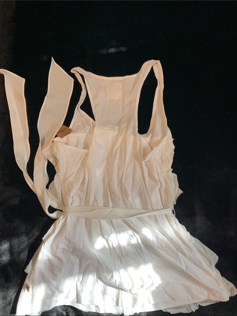 Hollister White Ruffle Tank with Waist Bow - Picture 2 of 4